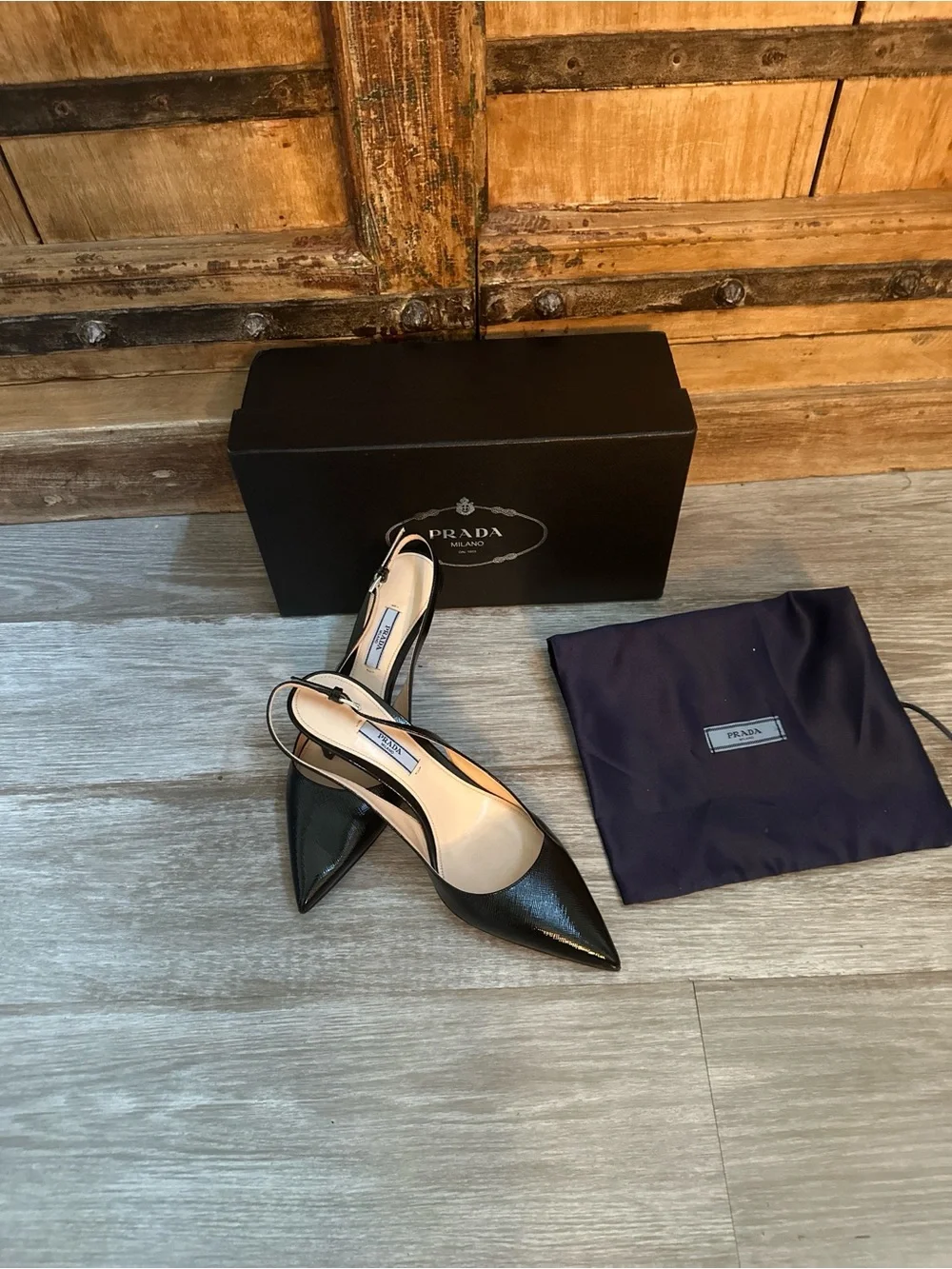 Prada Milano Womens Black Patent Leather Pointed Toe Slingback Heels Size 39